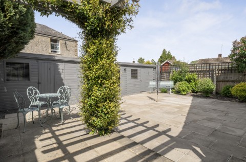 Click the photo for more details of Woodcock Gardens, Warminster, Wiltshire