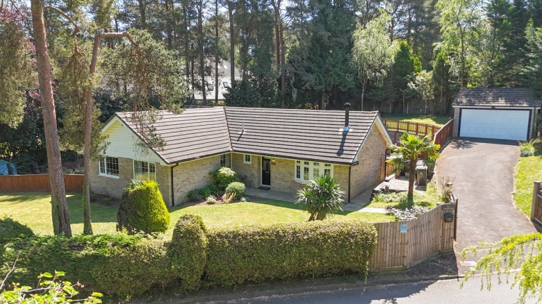 Click the photo for more details of Egmont Close, Avon Castle, Ringwood, BH24