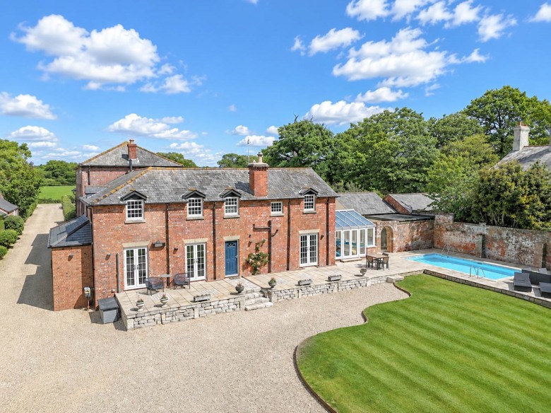 Click the photo for more details of Angel Lane, New Milton, BH25