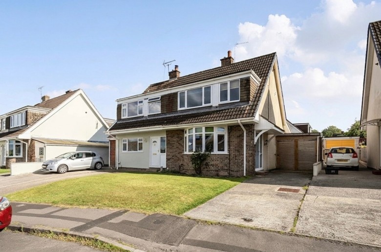 Click the photo for more details of St Andrews Road, Warminster, Wiltshire