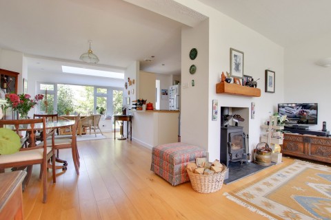 Click the photo for more details of Holly Gardens, Milford on Sea, Lymington, SO41