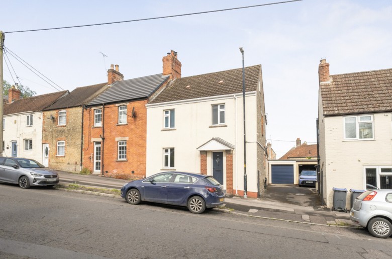 Click the photo for more details of Deverill Road, Warminster, Wiltshire