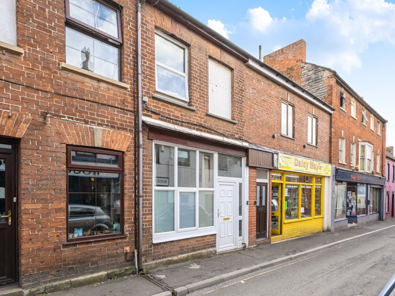 Click the photo for more details of Benedict Street, Glastonbury, Somerset