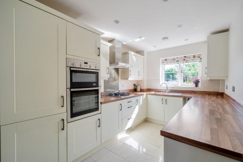 Click the photo for more details of North Greenlands, Pennington, Lymington, SO41