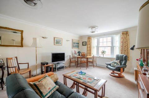 Click the photo for more details of Grigg Lane, Brockenhurst, SO42