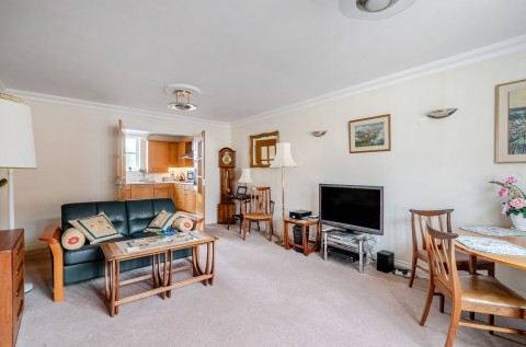 Click the photo for more details of Grigg Lane, Brockenhurst, SO42