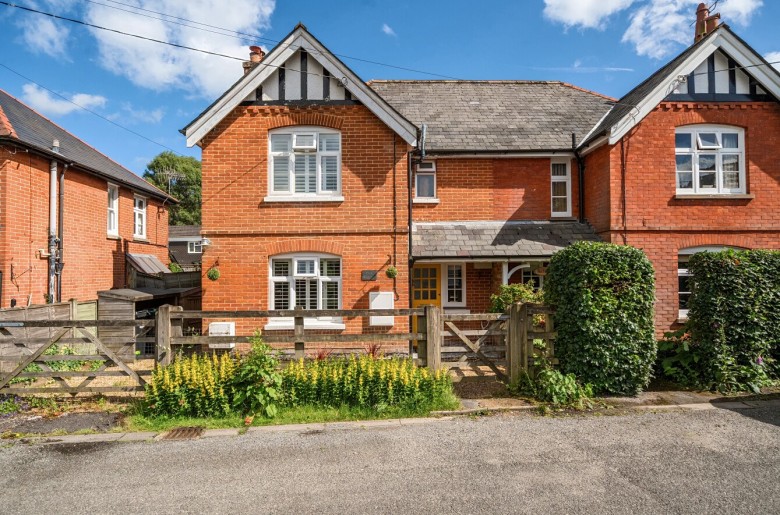 Click the photo for more details of Broughton Road, Lyndhurst, SO43