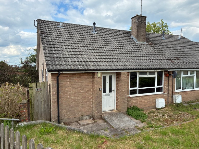 Click the photo for more details of Stratton-on-the-Fosse, Radstock, Somerset