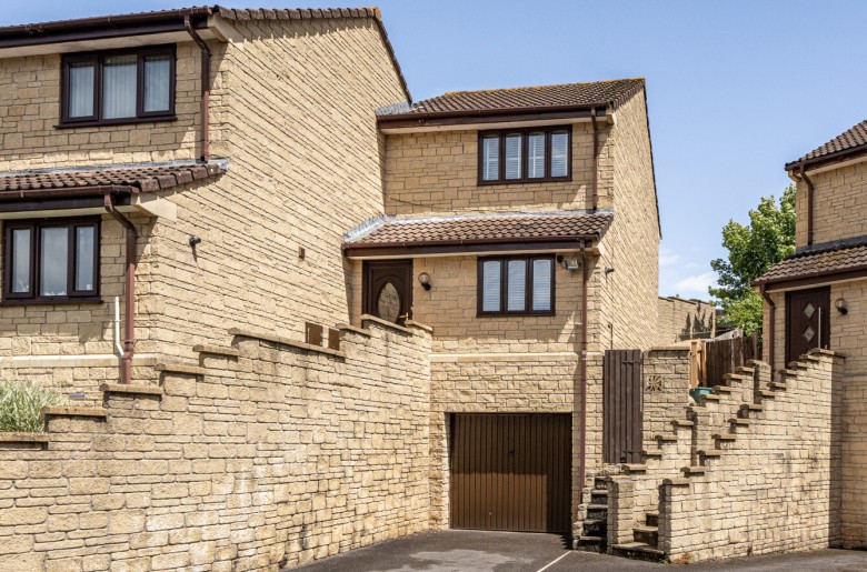Click the photo for more details of Sunnymead, Midsomer Norton, Radstock, Somerset