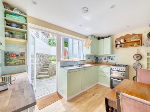 Click the photo for more details of Bove Town, Glastonbury, Somerset