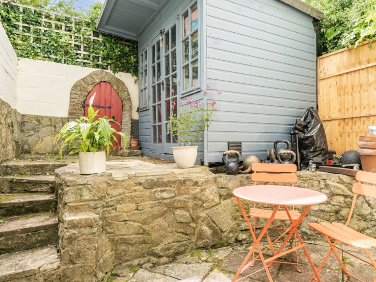 Images for Bove Town, Glastonbury, Somerset