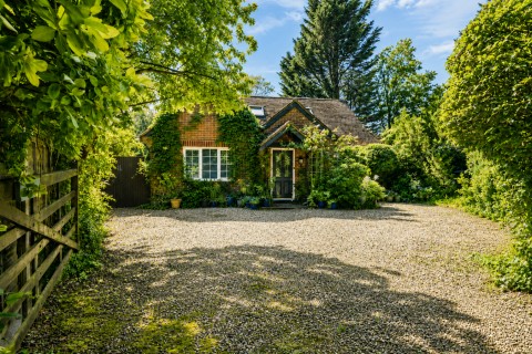 Click the photo for more details of Forest Road, Hale, Fordingbridge, SP6