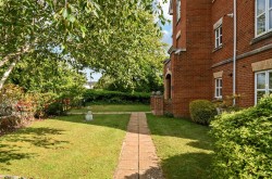 Images for Hillcroft Close, Lymington, SO41