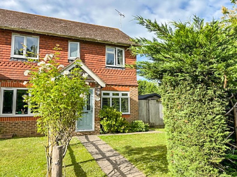 Click the photo for more details of Bishops Lane, Robertsbridge, East Sussex