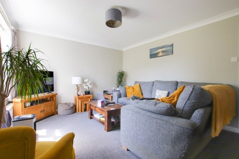 Click the photo for more details of Samber Close, Lymington, SO41