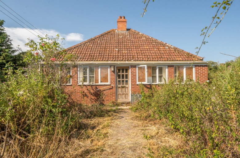 Click the photo for more details of The Bungalow, Henley, Somerset