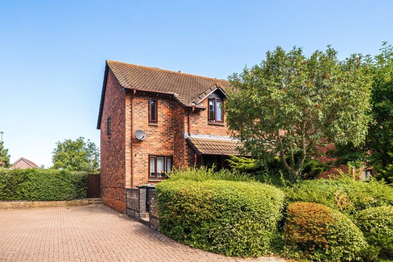 Click the photo for more details of Bramble Walk, Lymington, SO41