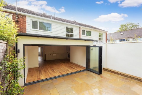 Click the photo for more details of Kings Close, Henley-On-Thames