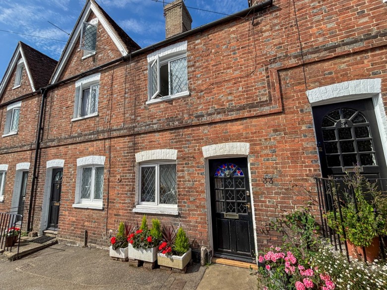 Click the photo for more details of Lower Lake, Battle, East Sussex