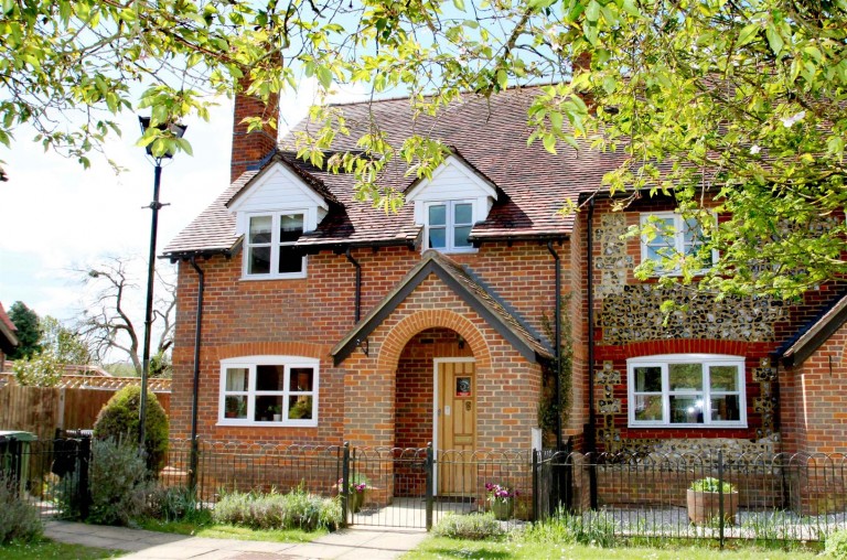 Images for Lilacs Place, Watlington