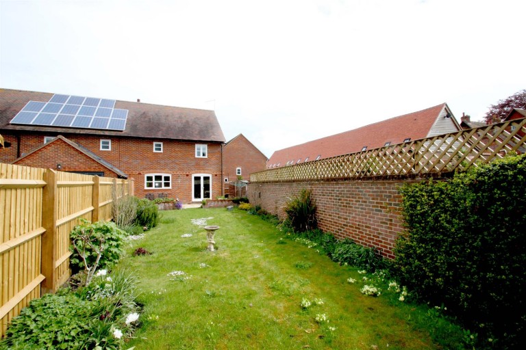 Images for Lilacs Place, Watlington