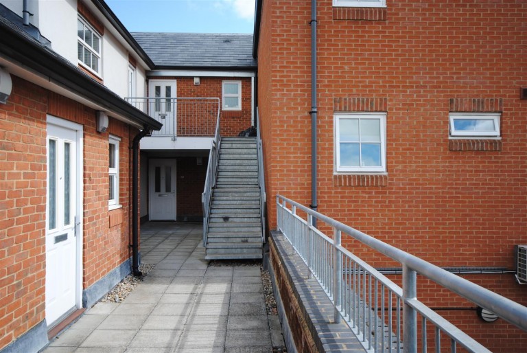 Images for Angel Walk Limborough Road Wantage Oxfordshire