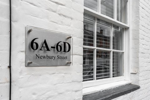 Click the photo for more details of Newbury Street, Wantage