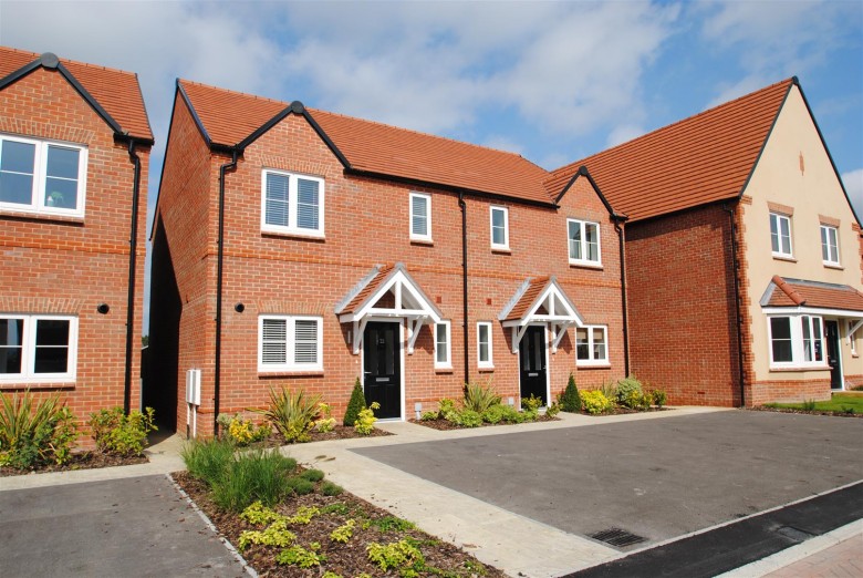 Click the photo for more details of Appletons, Wantage