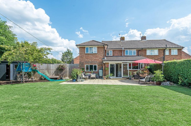 Click the photo for more details of Saunders Close, WATLINGTON