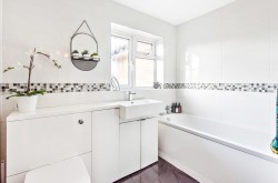 Images for Saunders Close, WATLINGTON