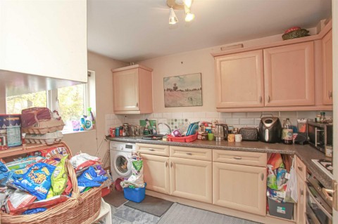 Click the photo for more details of Hart Close, Banbury