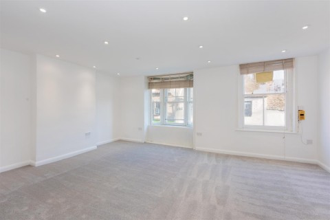 Click the photo for more details of Duke Street, Henley-On-Thames