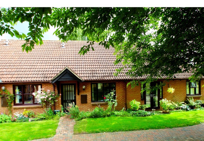 Click the photo for more details of Orchard Walk, Watlington