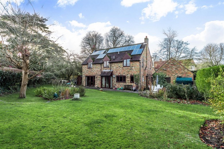 Click the photo for more details of Pyrton, Watlington