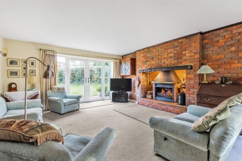 Click the photo for more details of Pyrton, Watlington