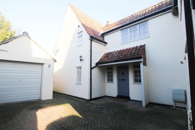 Click the photo for more details of Abbey Street, Ickleton, Saffron Walden