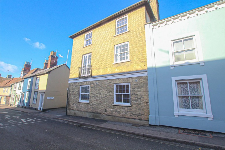 Click the photo for more details of Church Street, Saffron Walden