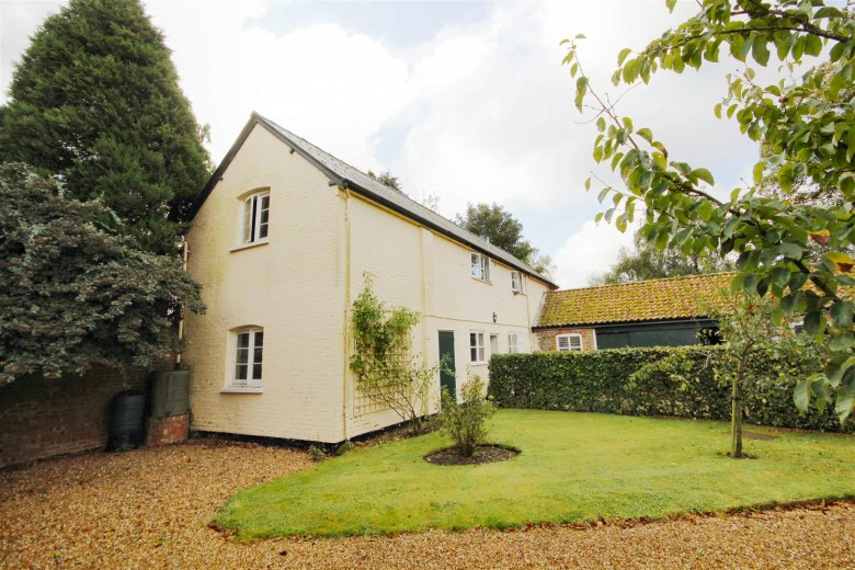 Click the photo for more details of High Street, Brinkley, Newmarket