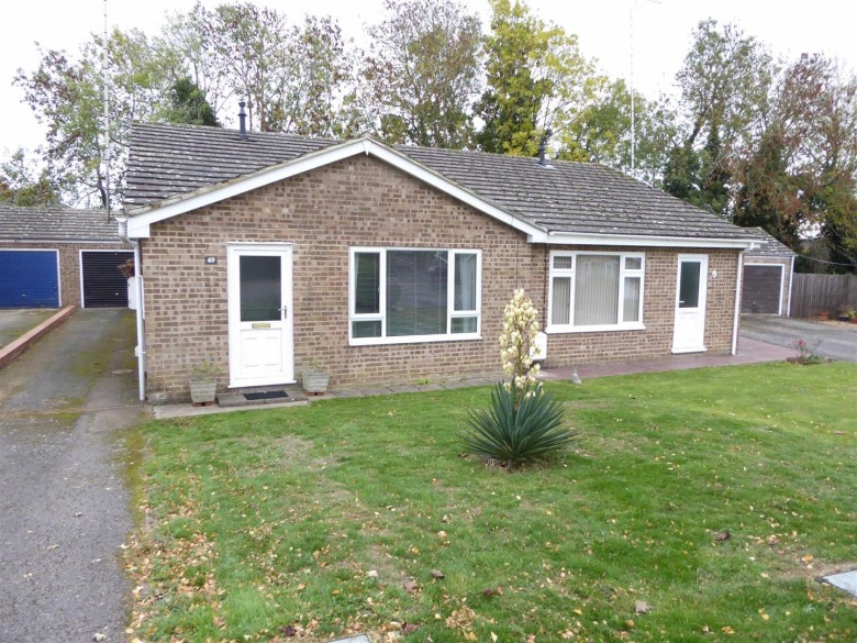 Click the photo for more details of Central Avenue, Woodford Halse