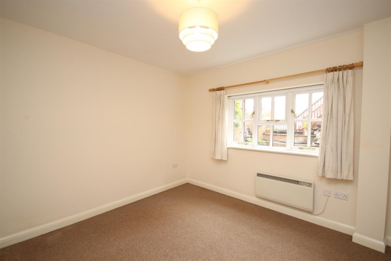 Images for Hyde Court, Wantage OX12 8AF