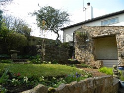 Images for Staple Cross, Wellington