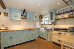 Images for Staple Cross, Wellington