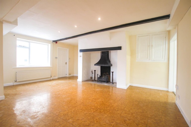 Images for The Brown House, High Street, Newport