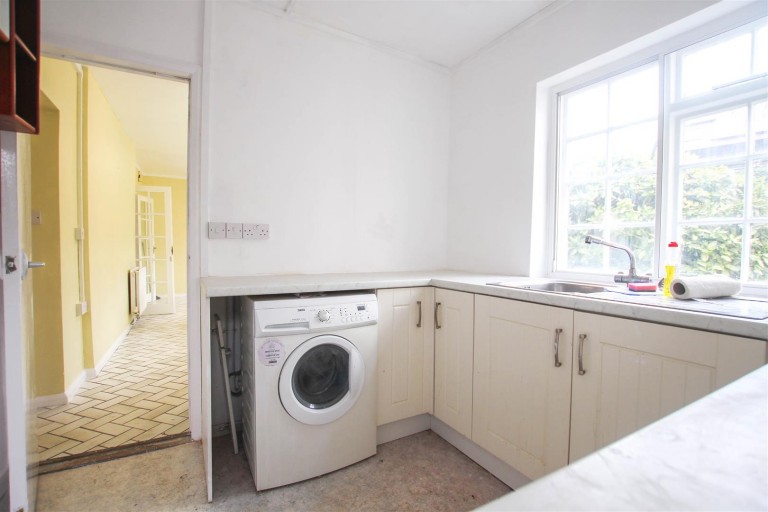 Images for The Brown House, High Street, Newport