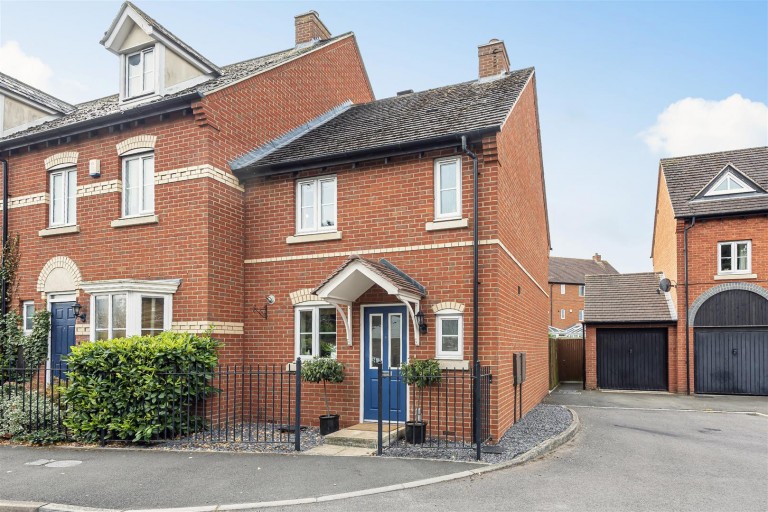 Images for Weaver Row, Garston Lane, Wantage