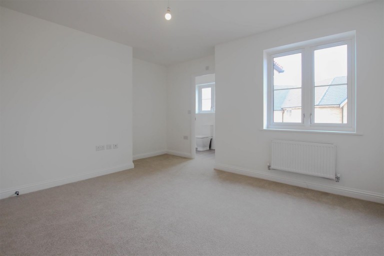 Images for 10 Home Pasture, Saffron Walden