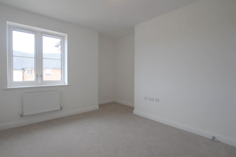 Images for 10 Home Pasture, Saffron Walden