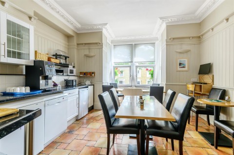 Click the photo for more details of Falmouth Road, Truro