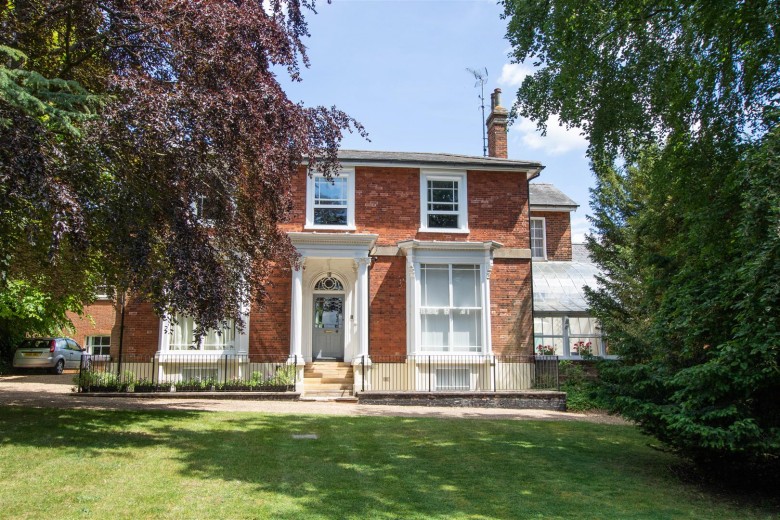 Click the photo for more details of Chaters Hill, Saffron Walden