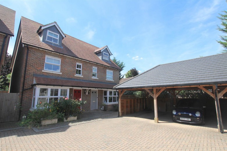 Click the photo for more details of Crawley Hobbs Close, Saffron Walden